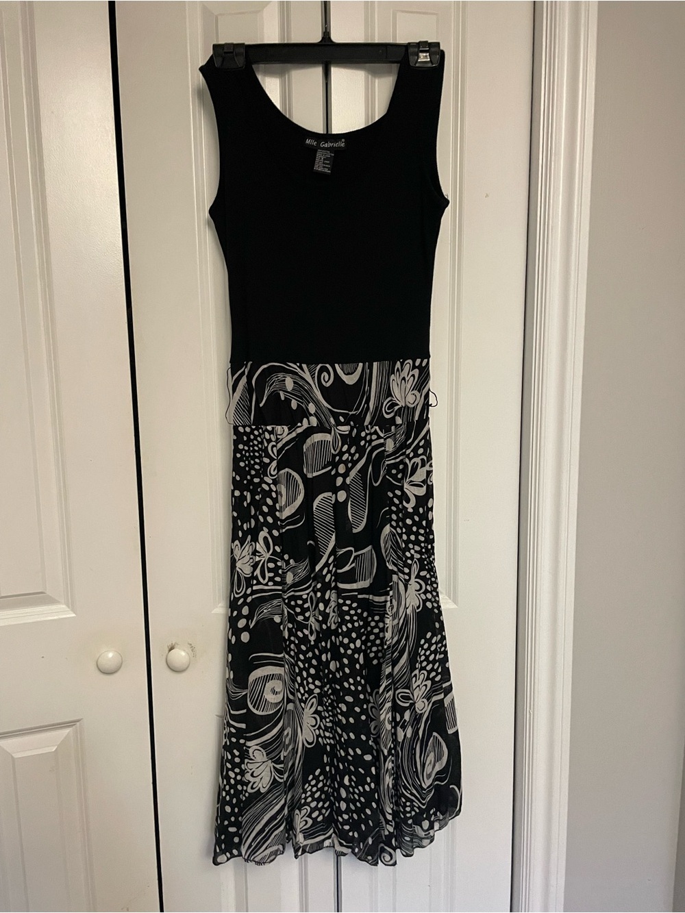 Black & White Sleeveless Patterned Dress - Mlle Gabrielle